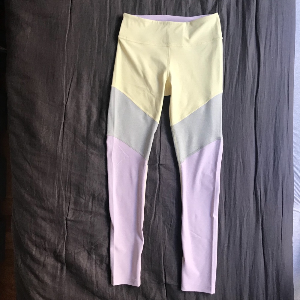 NWT OUTDOOR VOICES 7/8 Springs Legging!